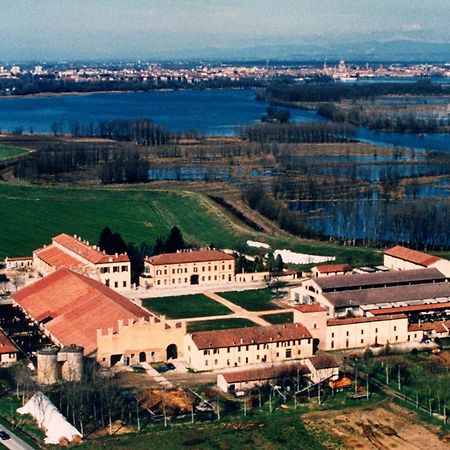 Agriturismo Corte Virgiliana Virgilio Exteriér fotografie