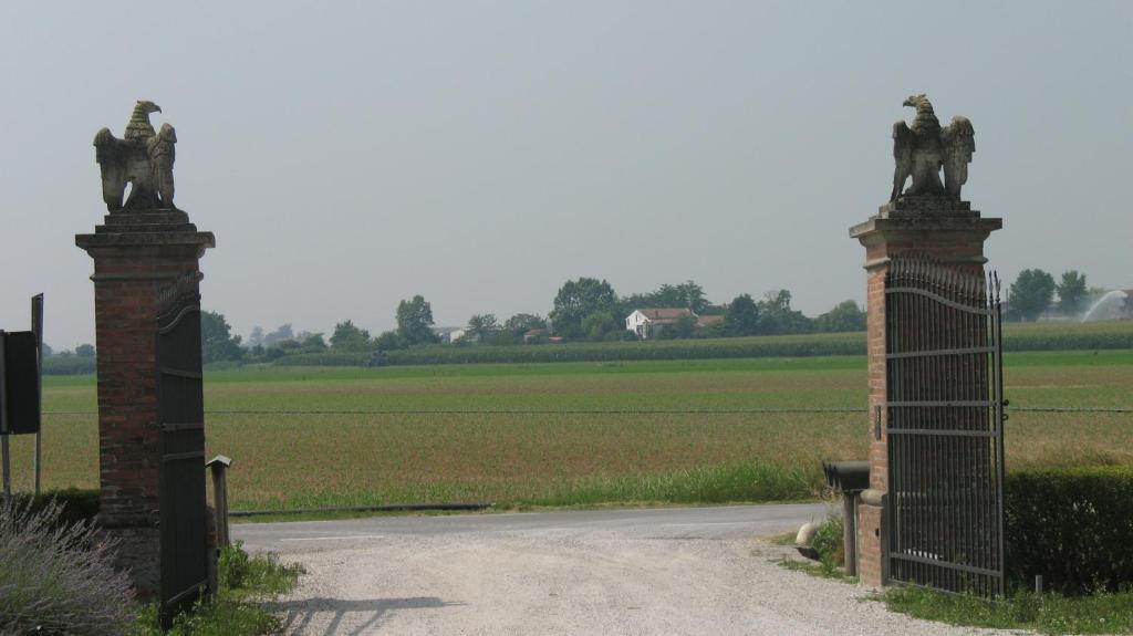 Agriturismo Corte Virgiliana Virgilio Pokoj fotografie